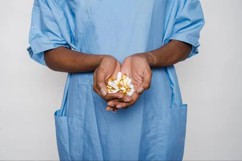 Conceptual illustration related to opioid medications and health