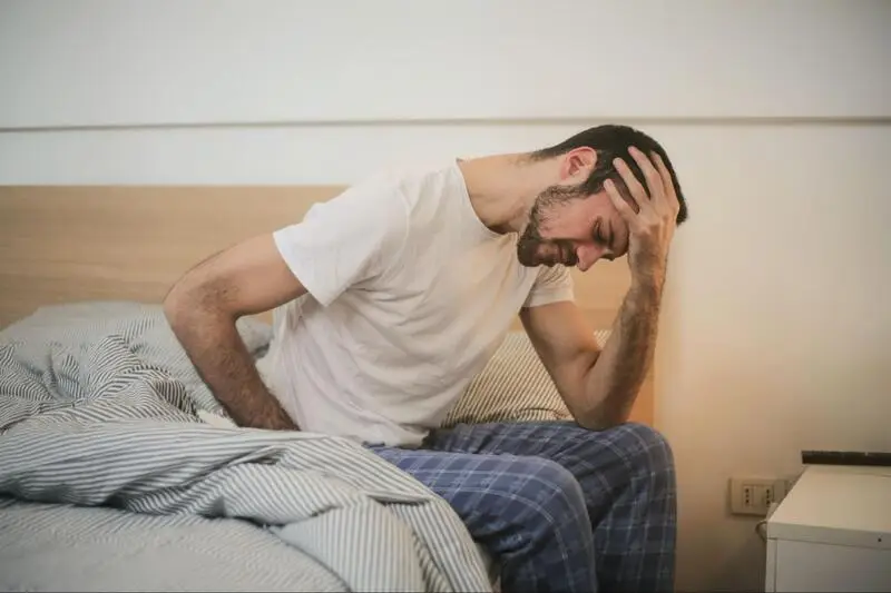 man showing physical signs of opiate addiction