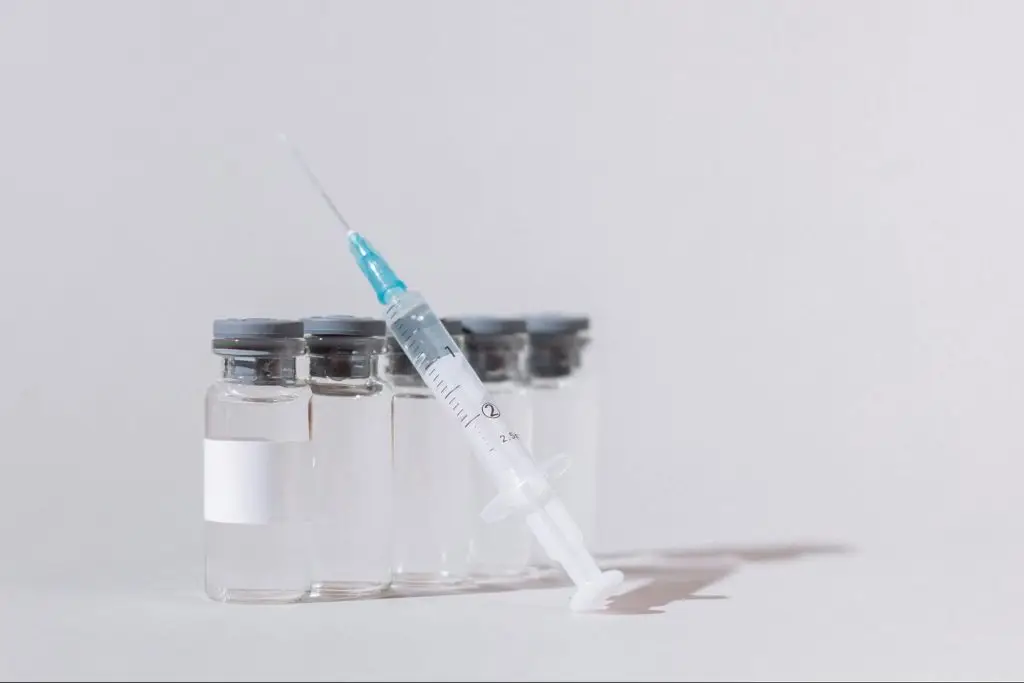 Morphine is an opium alkaloid that occurs naturally in poppy plants