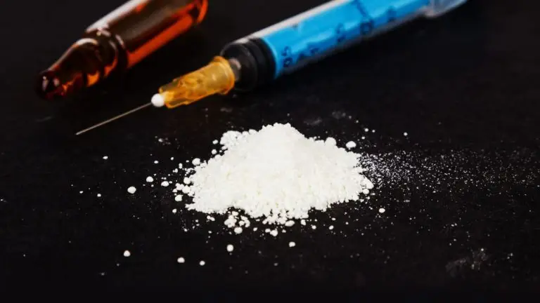 what does heroin look like